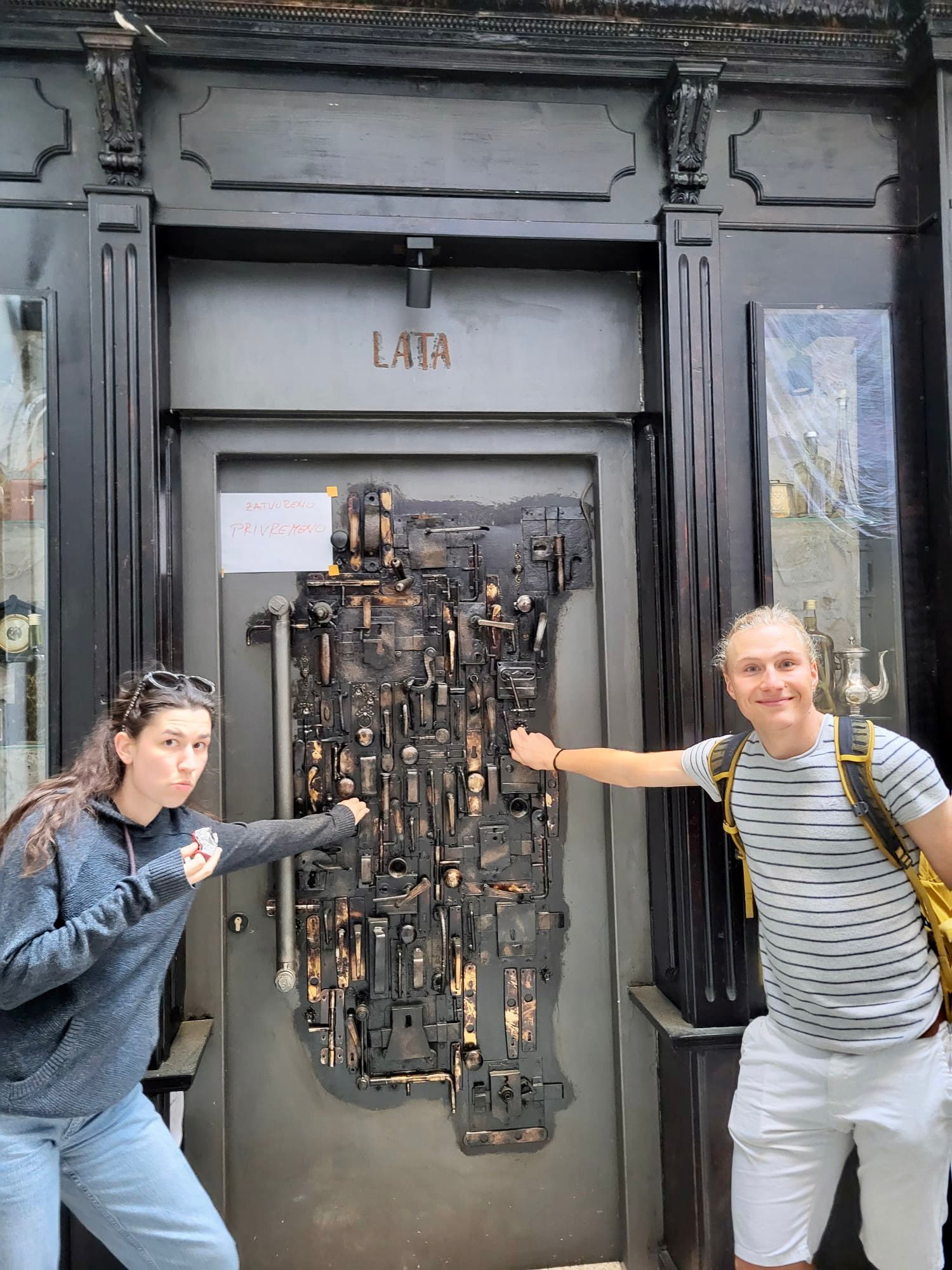 Players posing at the famous LATA locks door in Zadar